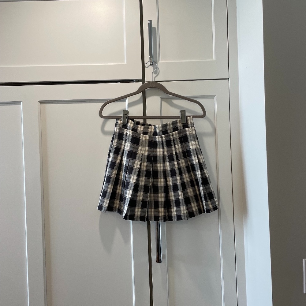Black/White Plaid Schoolgirl Skirt
